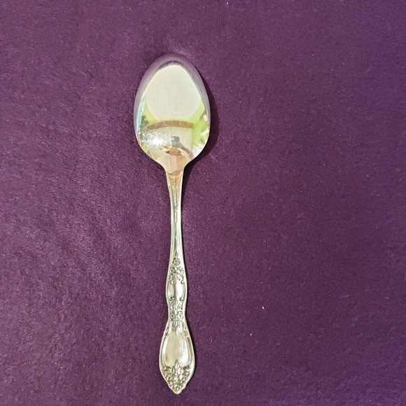 Oneida William A. Rogers Deluxe Stainless Huntington Serving Spoon Glossy - Picture 2 of 3